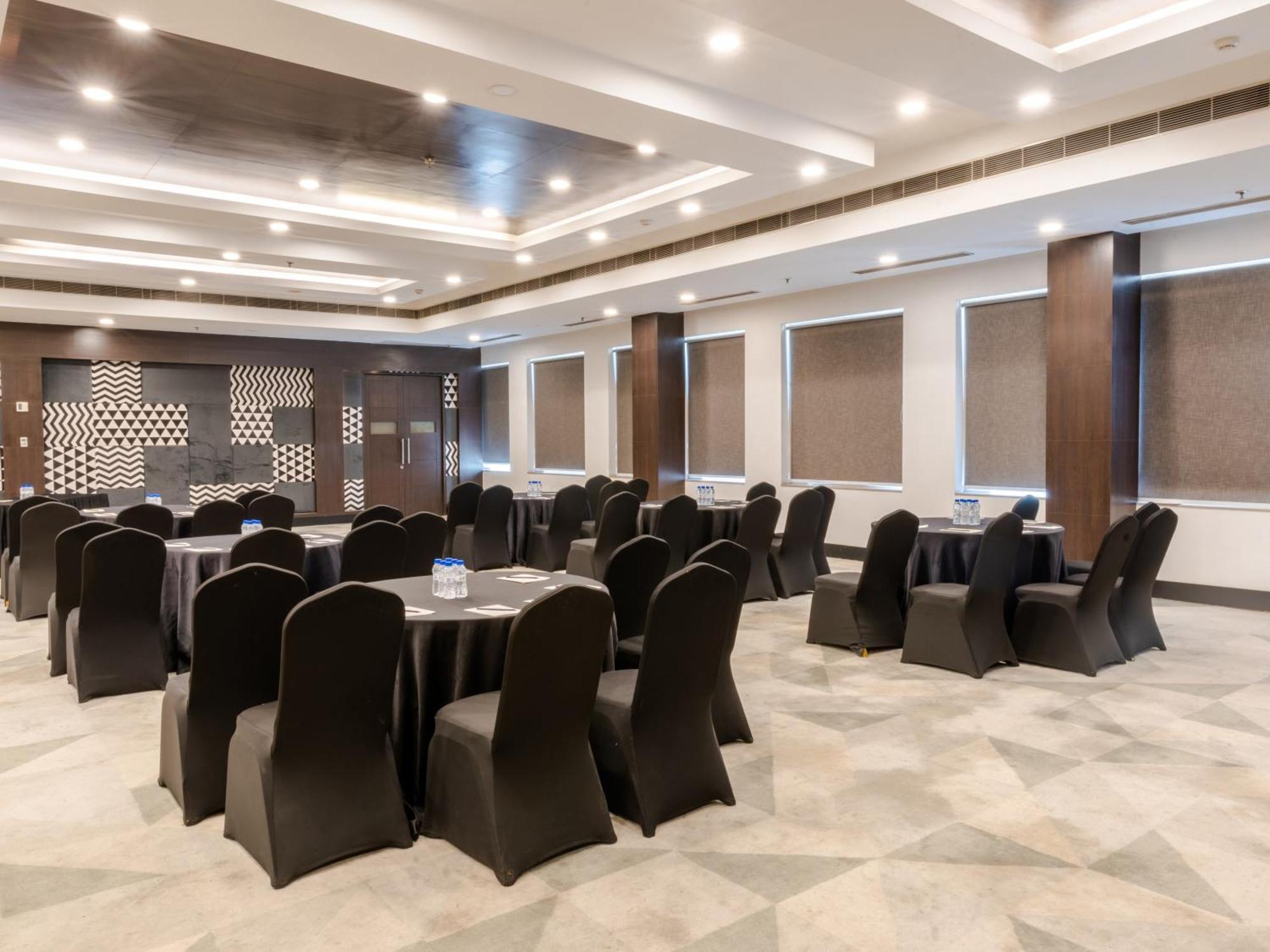 Sunday Hotel Chandigarh Zirakpur Exteriér fotografie